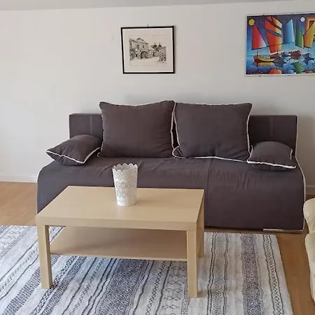 Zulin Apartment *